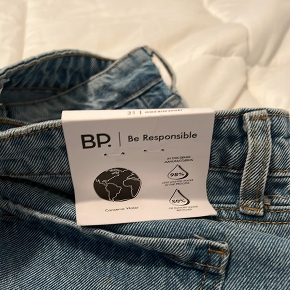 NNW- BP- women’s - high rise denim short- size 31 - Picture 8 of 8